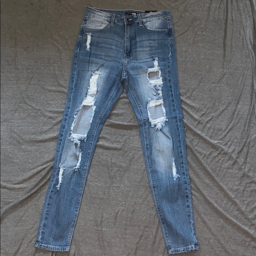 NEW FASHION NOVA JEANS